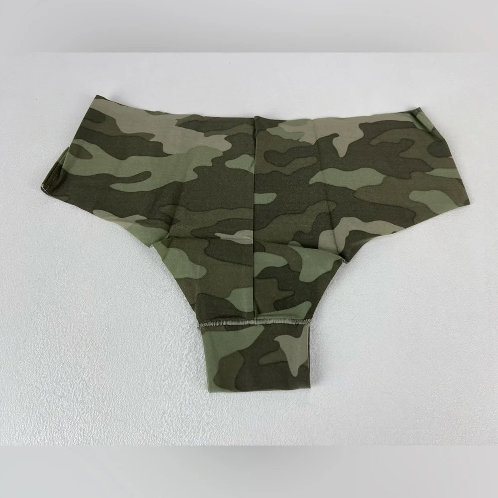 Victoria’s Secret Cheester - Picture 3 of 3